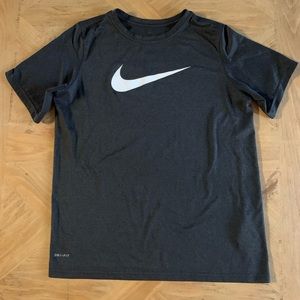 Boys Nike tee